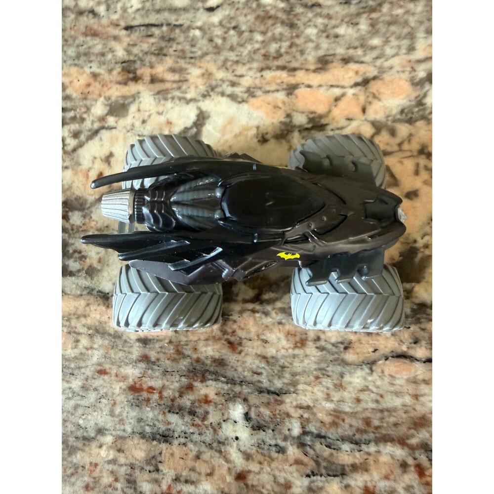 1/24 scale Hot Wheels Monster Jam BATMOBILE Batman Truck